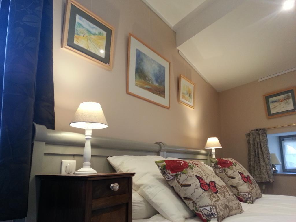 مبيت وإفطار Saint-Haon-le-Châtel Relais St Jacques - Roanne الغرفة الصورة